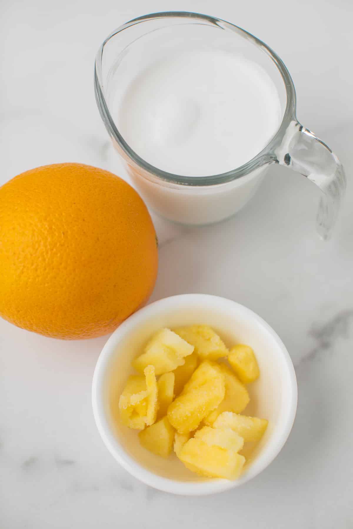 pineapple orange smoothie ingredients.