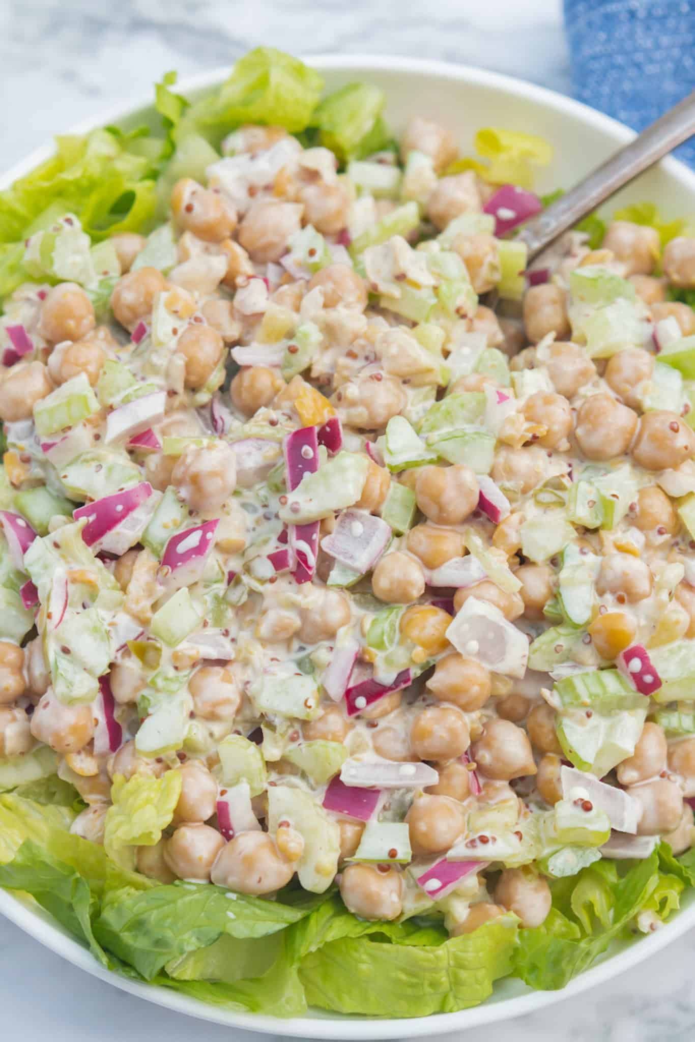 vegan tuna salad with chickpeas texture.